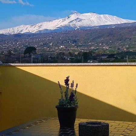 Apartamento Yellow House Fiumefreddo di Sicilia Exterior foto